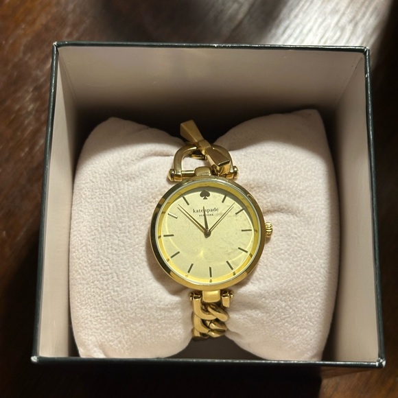 Kate Spade Gold Bow Watch NWOT display picture 1